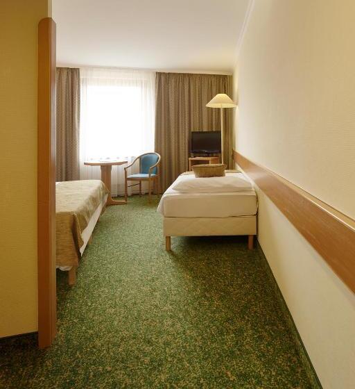 غرفة قياسية ثلاثية, Danubius Hotel Erzsébet City Center