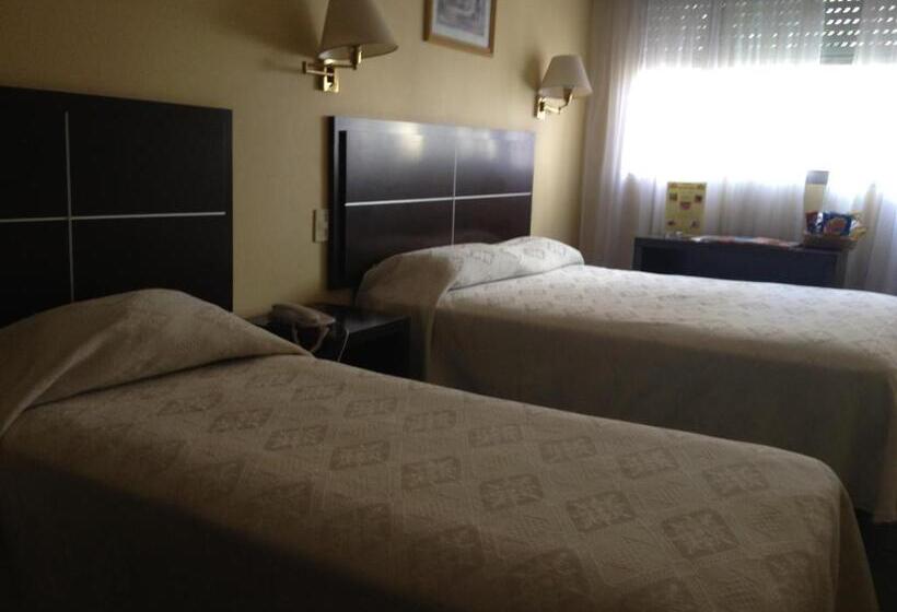 اتاق استاندارد سه نفره, Europa