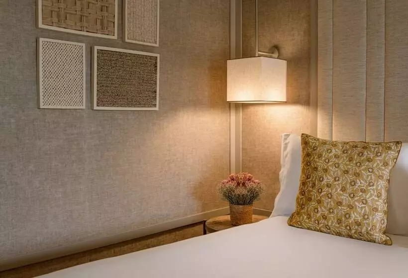 اتاق لوکس با چشم‌انداز باغ, Hacienda Son Antem Golf Resort, Autograph Collection