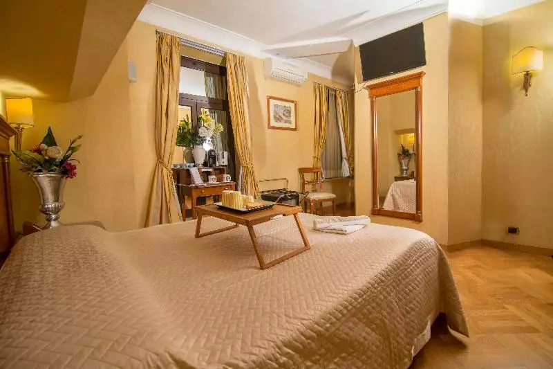 スタンダードルーム, Luxury Rooms H 2000 Roma
