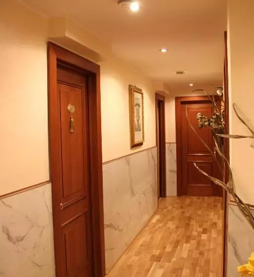 スタンダードシングルルーム, Luxury Rooms H 2000 Roma