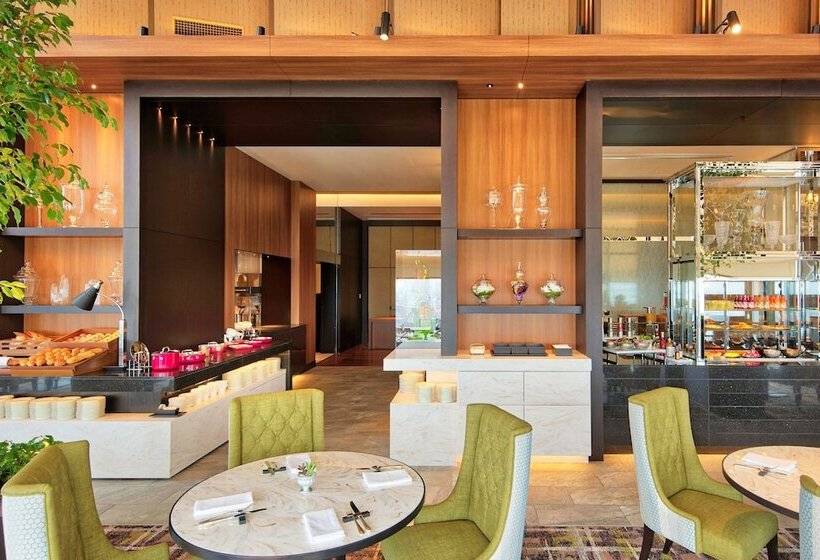 Номер Deluxe, Nagoya Marriott Associa