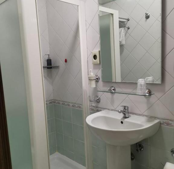 Habitación Estàndard Individual, Neapolis