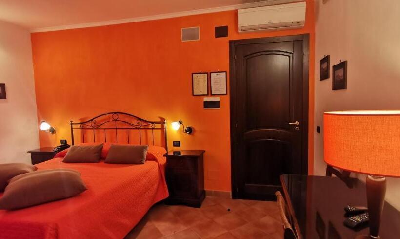 Habitació Estàndard, Neapolis