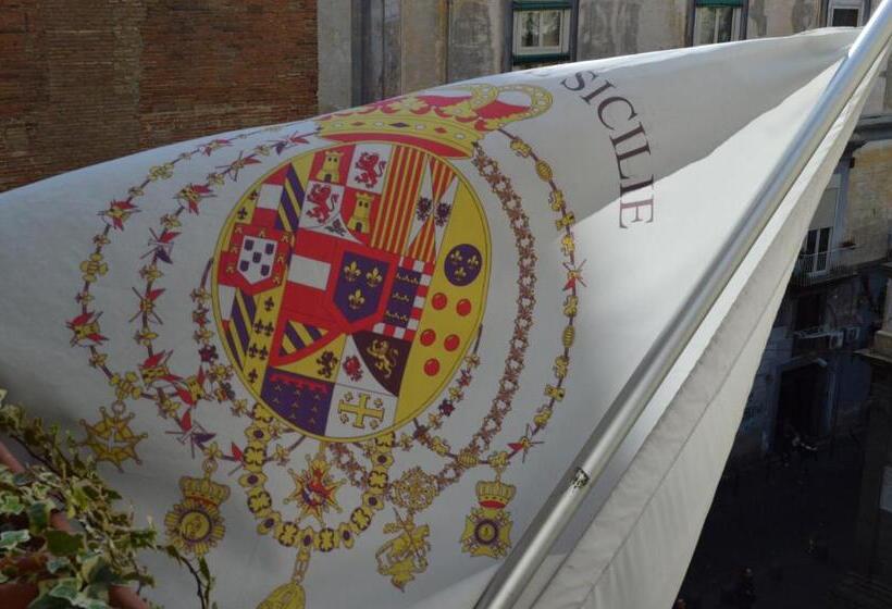 Habitació Triple Estàndard, Neapolis