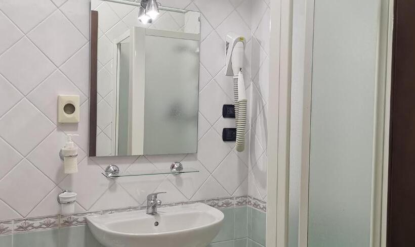 Habitació Triple Estàndard, Neapolis