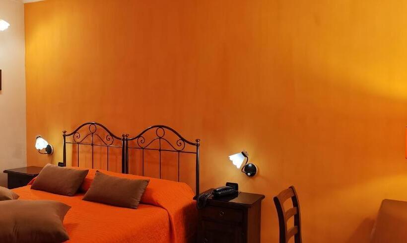 Habitació Estàndard, Neapolis