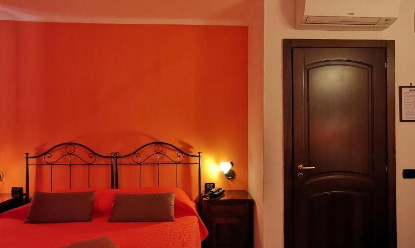 Habitació Estàndard, Neapolis