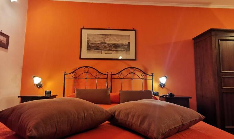 Habitació Estàndard, Neapolis