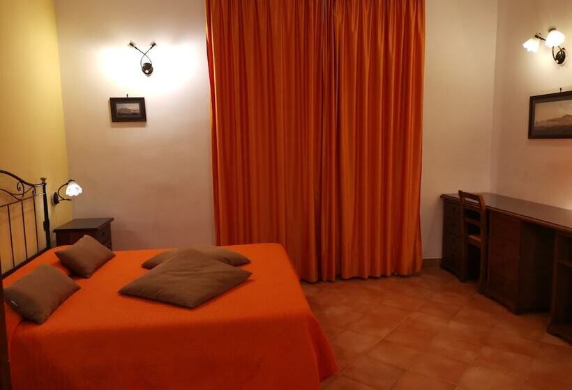 Habitació Estàndard, Neapolis