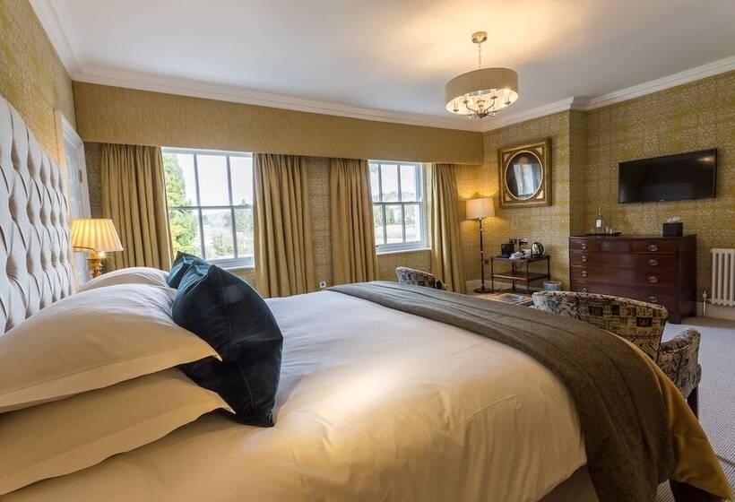 חדר סופריור, Storrs Hall