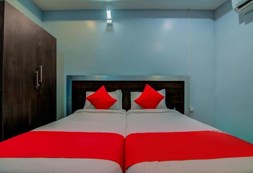 חדר קלאסי לשלושה, Oyo 10811 Sri Sairam Residency