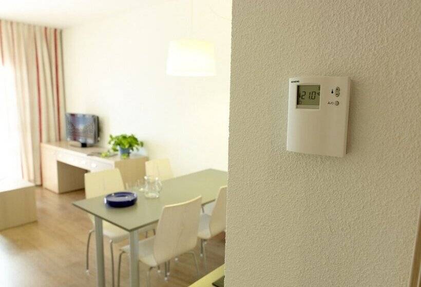 带1个卧室的带海景的公寓, Almirall Apartaments