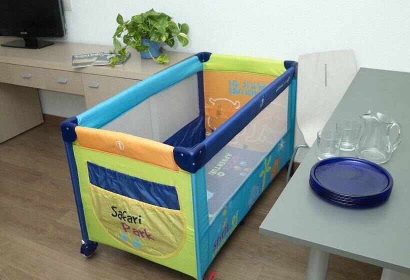 带海景的标准工作室, Almirall Apartaments