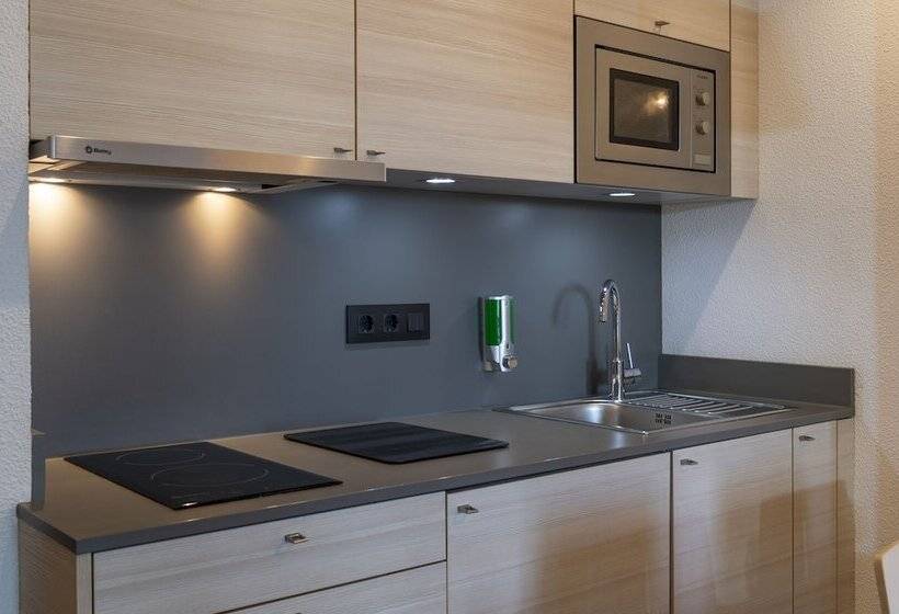 带1个卧室的带海景的公寓, Almirall Apartaments