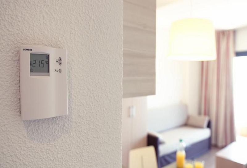 带海景的标准工作室, Almirall Apartaments