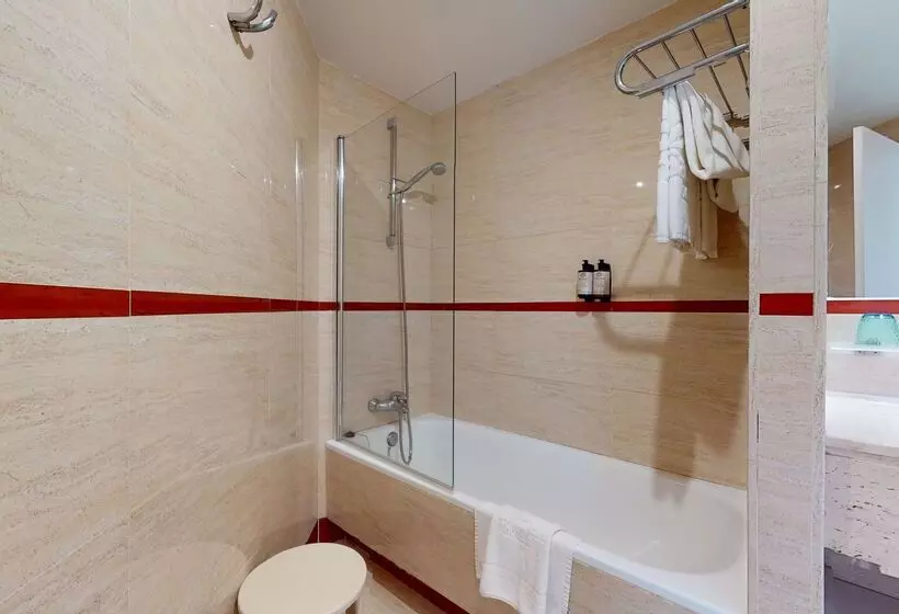 سوییت با چشم‌انداز دریا, Tropic Garden Hotel Apartments