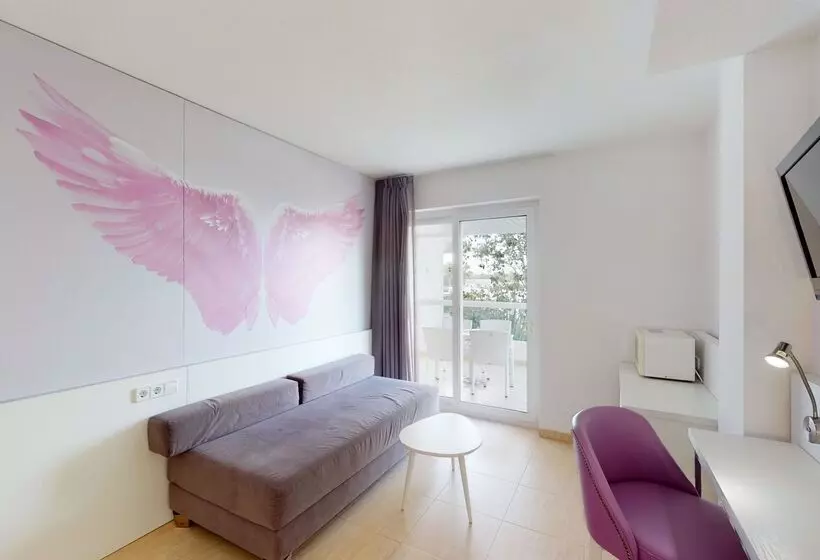 سوییت, Tropic Garden Hotel Apartments