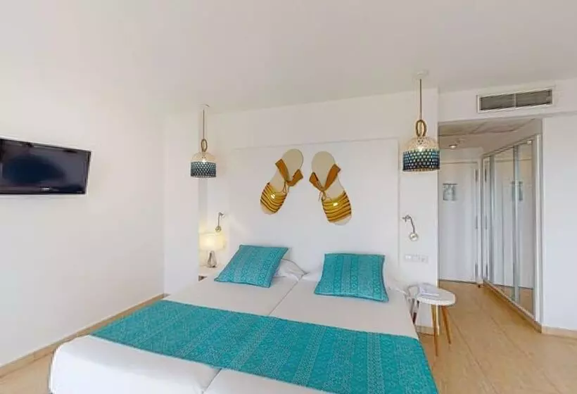 اتاق لوکس با چشم‌انداز دریا, Tropic Garden Hotel Apartments