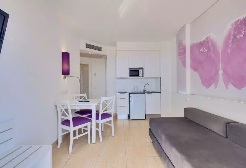 1 Bedroom Deluxe Apartment Sea View, Tropic Garden Hotel Apartments