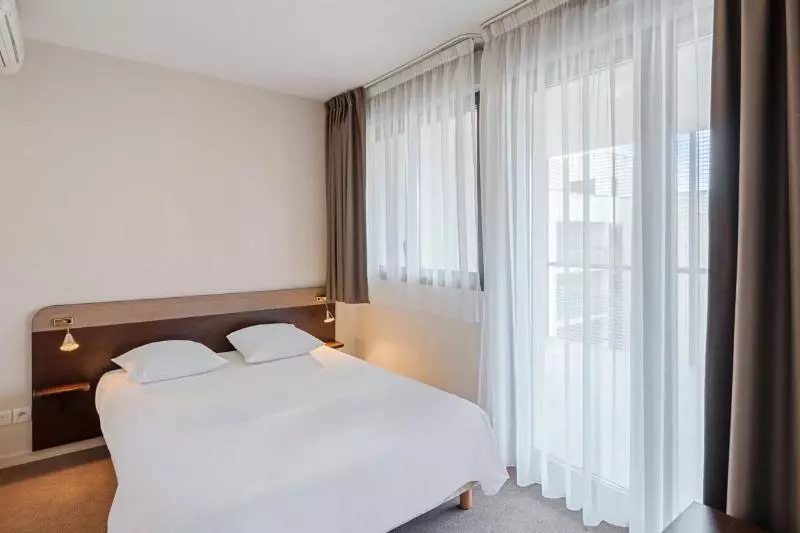سوییت, Tropic Garden Hotel Apartments