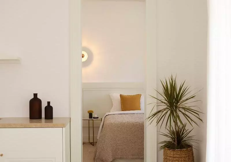 اتاق لوکس با چشم‌انداز دریا, Tropic Garden Hotel Apartments