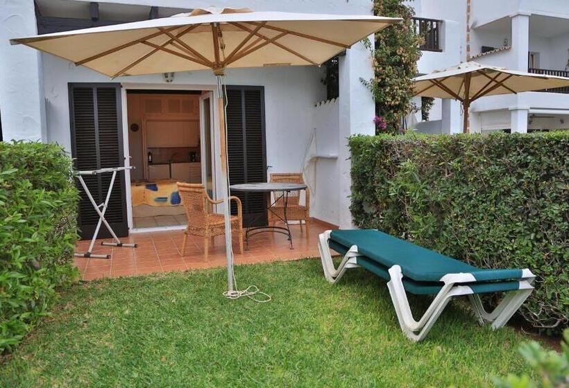 스탠다드 스튜디오, Apartamentos Parque Mar