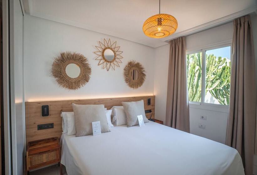 Апартаменты 1 Спальня Вид на Бассейн, Arena Beach