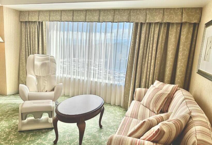 Номер Deluxe Кровать Кинг, Associa Takayama Resort