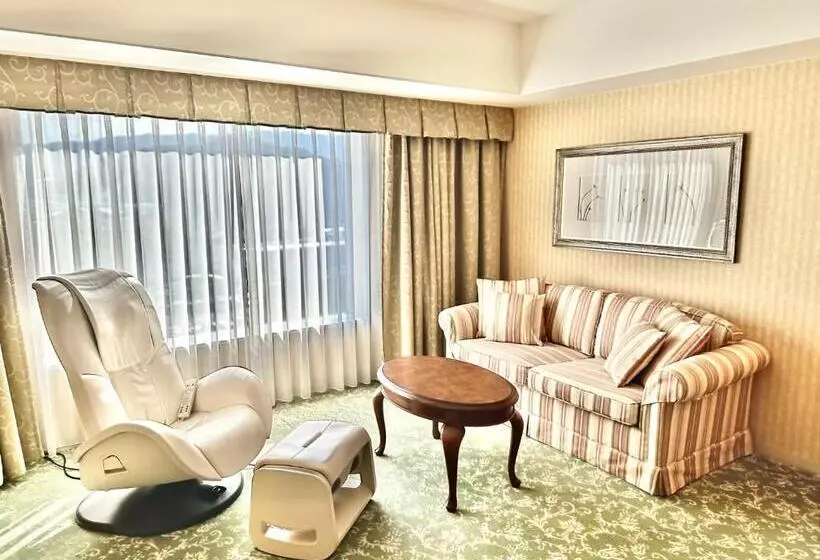 キングサイズベッドのデラックスルーム, Associa Takayama Resort