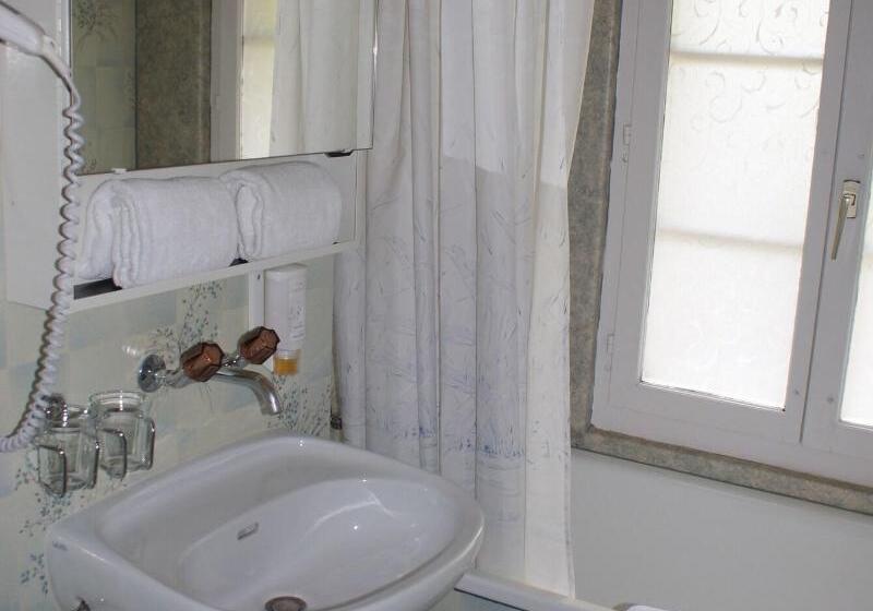 スタンダードトリプルルーム, Baeren Hotel, The Bear Inn