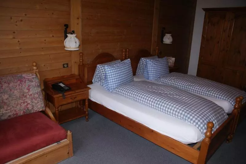 Standard Kolmen Hengen Huone, Baeren Hotel, The Bear Inn