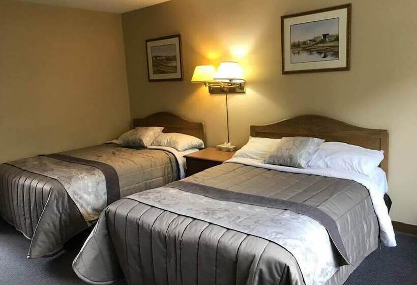 带2个双人床的标准工作室, Coastal Inn   Kingfisher