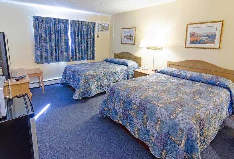 带2个双人床的标准工作室, Coastal Inn   Kingfisher