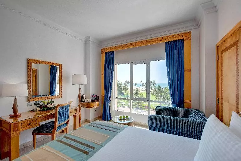 اتاق استاندارد با تخت بزرگ, Crowne Plaza Resort Salalah, An Ihg