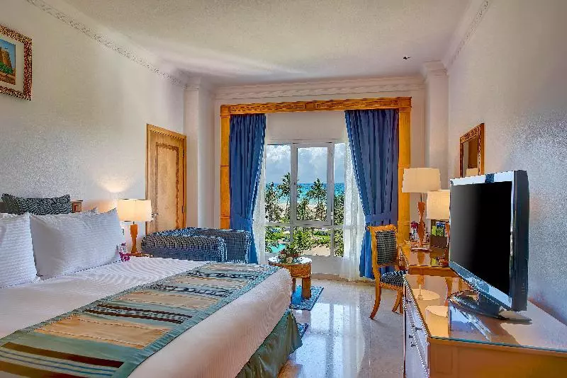 اتاق استاندارد با تخت بزرگ, Crowne Plaza Resort Salalah, An Ihg