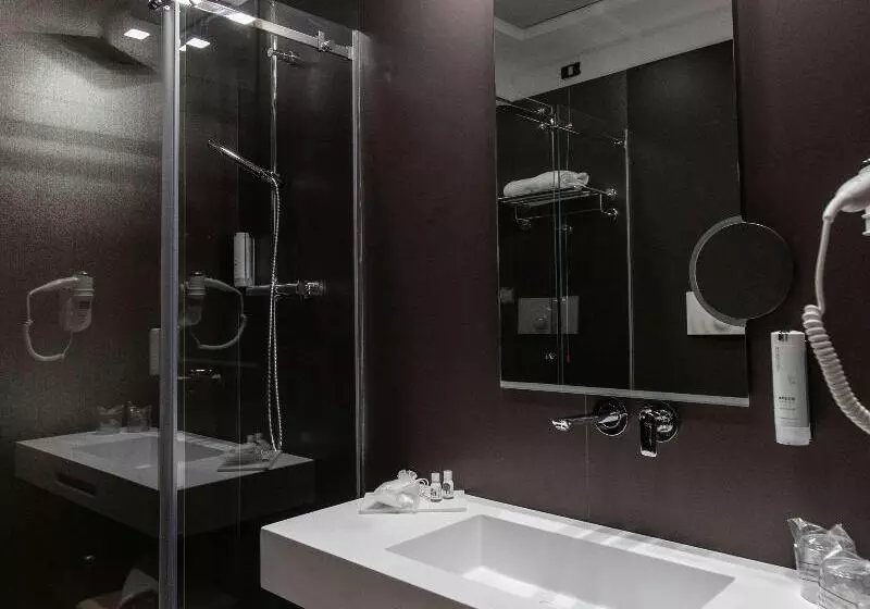 اتاق استاندارد با تخت بزرگ, Crowne Plaza Resort Salalah, An Ihg