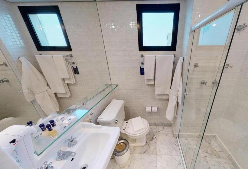 جناح سوبيريور, Estanplaza Berrini