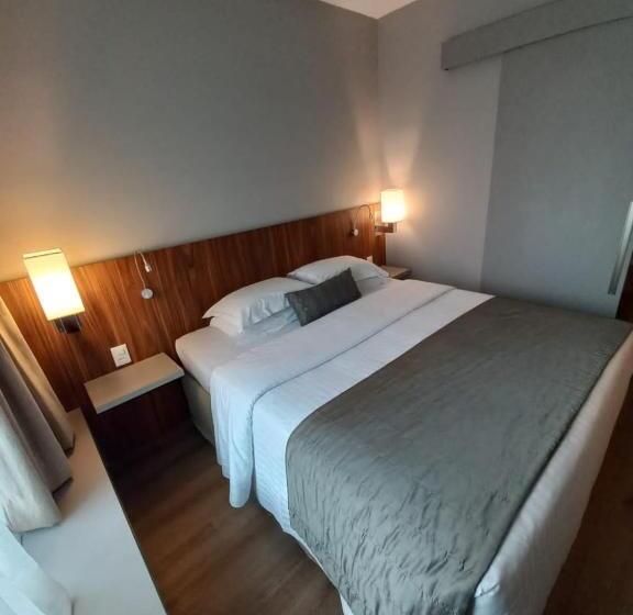 جناح سوبيريور, Estanplaza Berrini