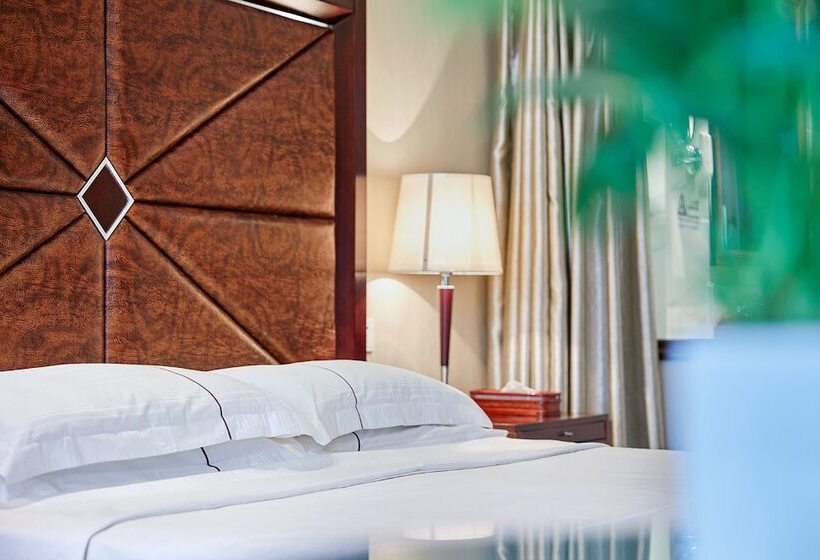 高级大房间, Grand Regency