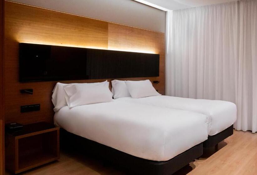 Номер Стандарт, Hq La Galeria