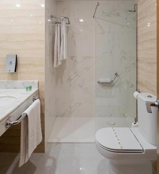 Номер Стандарт, Hq La Galeria