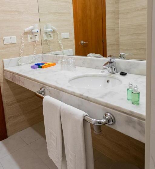 Номер Стандарт, Hq La Galeria