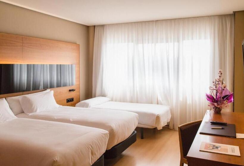 Номер Стандарт, Hq La Galeria