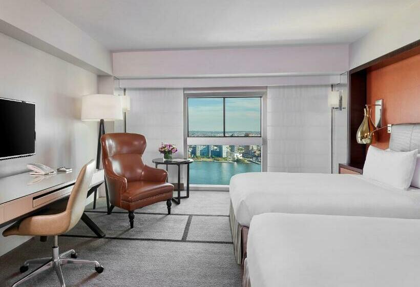 带2个双人床的标准工作室, Millennium Hilton New York One Un Plaza