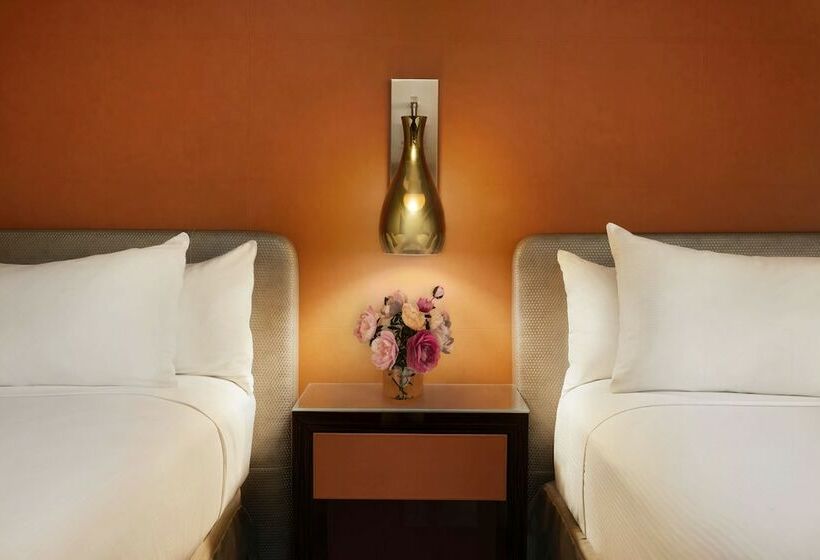 带2个双人床的标准工作室, Millennium Hilton New York One Un Plaza