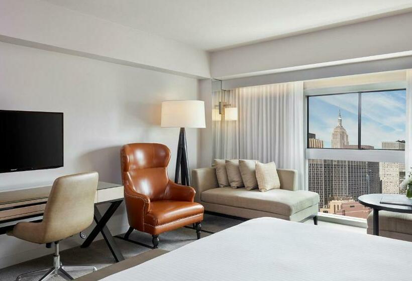 带大床的标准间, Millennium Hilton New York One Un Plaza