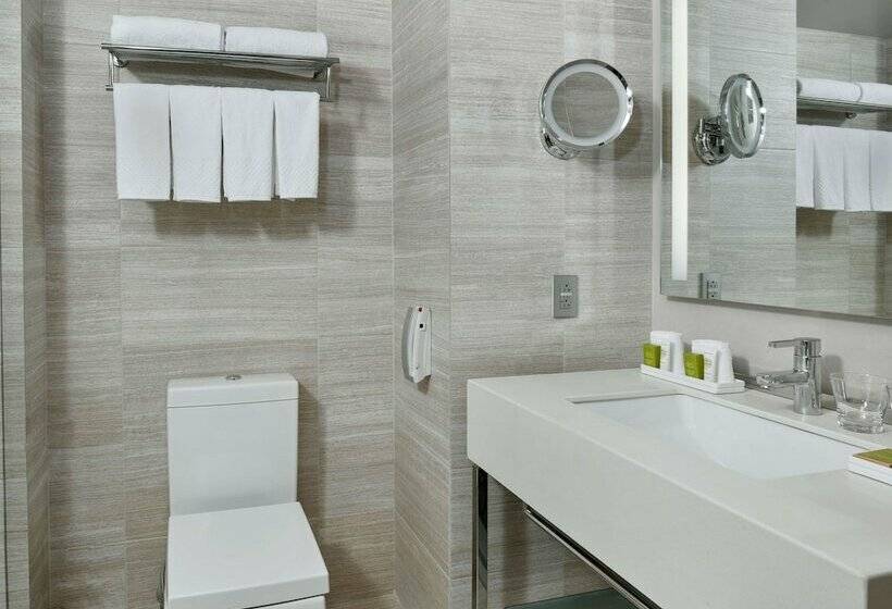 标准间, Millennium Hilton New York One Un Plaza