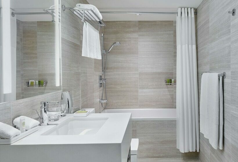 标准间, Millennium Hilton New York One Un Plaza