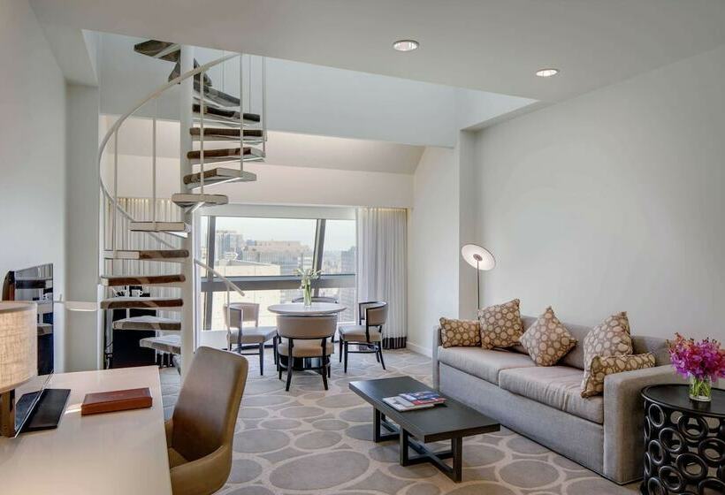 سوییت, Millennium Hilton New York One Un Plaza